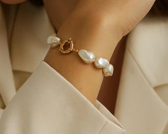 Extra Large Baroque Pearl Bracelet, Chunky Irregular Pearl Bracelet, Statement Bridal Jewelry, Pearl Gift for Her, Wedding Jewelry