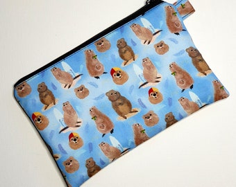 LONGER MEDIUM Pouch with a cute quokka print