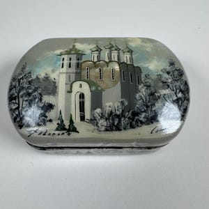 Authentic Fedoskino Russian Lacquer Box – Winter Church Scene with Mother-of-Pearl – Artist Signed – Vintage 1980s USSR
