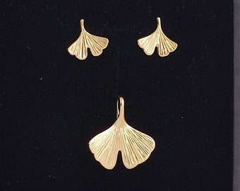 GINKGO - ginko jewelry set  - 18 kt gold parure composed of small stud earrings and pendant