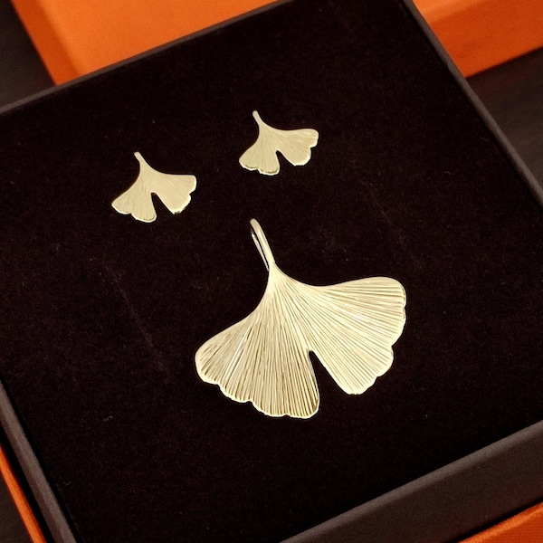 GINKGO - ginko jewelry set  - 18 kt gold parure composed of stud earrings and pendant - Calcagnini Gioielli