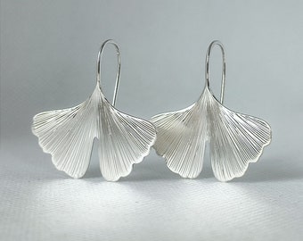 GINKGO - sterling silver ginkgo earrings - hand engraved - ginkgo biloba leaves - ginko