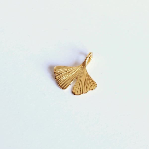 GINKGO - petite feuille de ginkgo biloba en or jaune 18 Kt - fait main