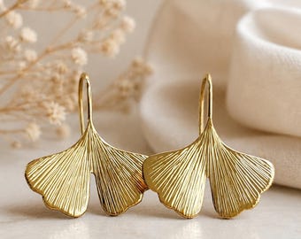 Hand Engraved 18kt Gold Ginkgo Earrings - Ginkgo Biloba Leaves