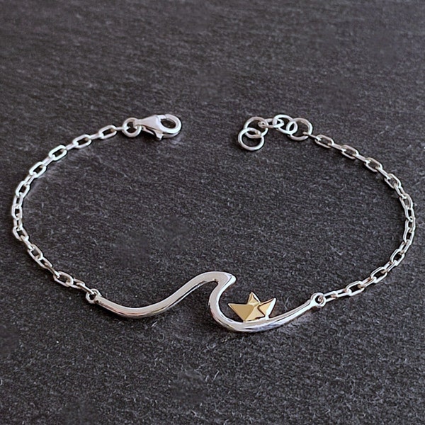ROGUE WAVES - sterling silver bracelet with 18 kt gold origami boat