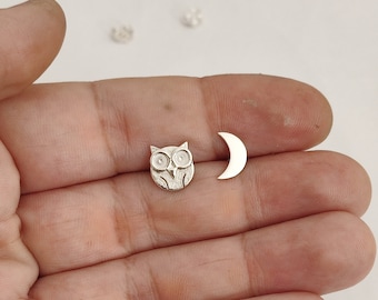 kleine studs uil en maan in sterling zilver - handgemaakte oorbellen