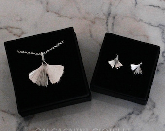 GINKGO - ginko jewelry set  - sterling silver parure composed of tiny stud earrings and necklace with medium size pendant