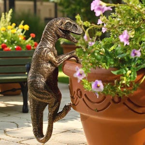 Velociraptor Pot Hanger Dinosaurier - Bronze Gartenornament, Topfdekoration, Outdoor & Indoor Pflanzentopf-Dekor, spielerisches Dino-Wohndekor