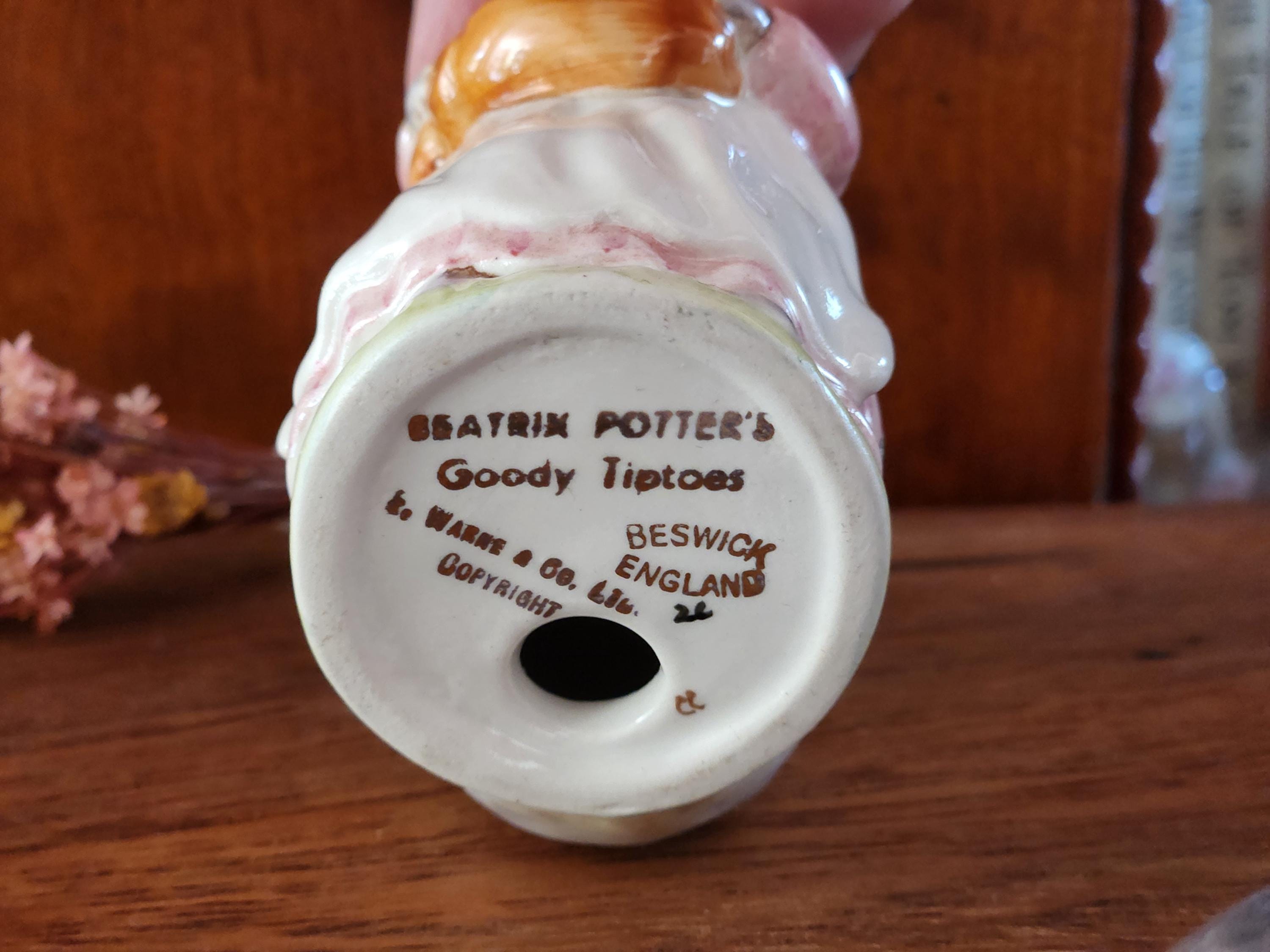 Goody Tiptoes – Beatrix Potter Beswick Figurine – Vintage 1970s