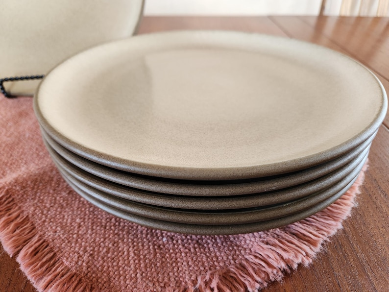 Heath Ceramics Coupe Dinner Plate - Thumbnail 2