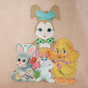 Lote de recortes y tarjetas de Pascua de los años 60: conejitos y patitos de cartulina flocada