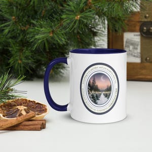 Weihnachtsbaum - Marineblaue Tasse mit Farbe Innen | Daylight Botanische Gärten Kollektion | "Taylor Swift ""Blümchen""."