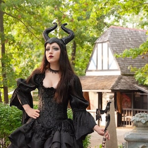 Black with Black Deluxe Saloon Skirt (listing for one, long skirt), Ballgown, saloon, Renaissance Festival, Ren Fest, Witch, Hi-Low, Goth