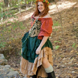 Green and Tan Leaf Steel Boned Corset Costume, Steampunk, Renaissance Festival, Ren Fair, Autumn, Fall, Green Lady, Forest, Victorian image 3