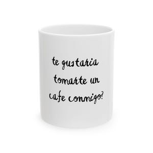 Puede incluir: Taza de cerámica blanca con texto escrito a mano en negro que dice "te gustaria tomarte un cafe conmigo?"