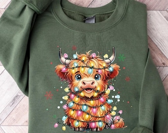 Christmas Cow Sweatshirt, Highland Cow tShirt, Women Cow Christmas Long sleeve, Cow Lover Gift, Farm Christmas Hoodie Gift, Christmas Shirt