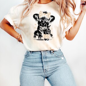 Highland Cow Sweatshirt Coffee Lover Crewneck, Cute Cow Shirt, Trendy Farm Animal Graphic Tee, Gift For Her Bild 6