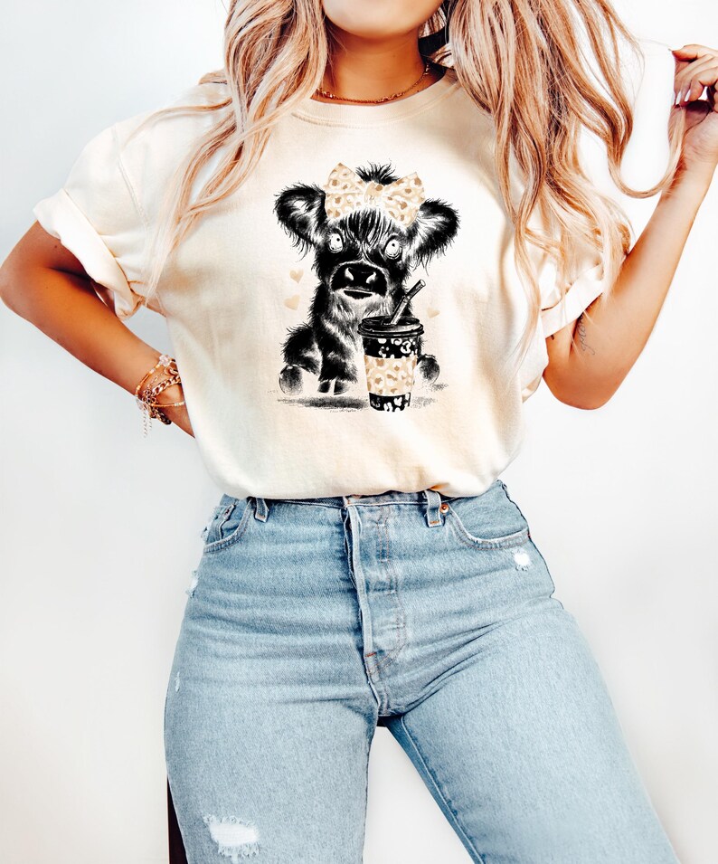 Highland Cow Sweatshirt Coffee Lover Crewneck, Cute Cow Shirt, Trendy Farm Animal Graphic Tee, Gift For Her Bild 6