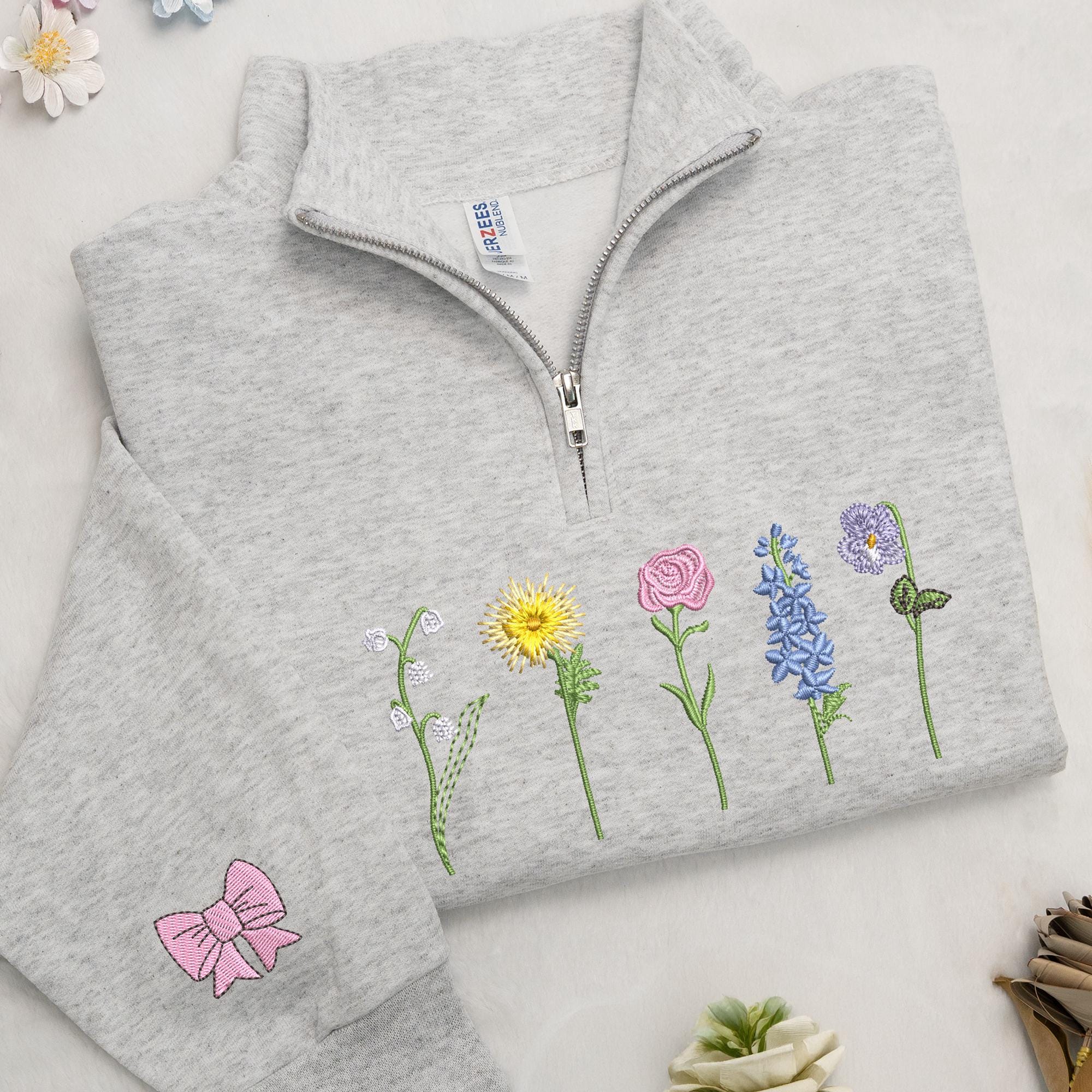 [GRAVER]★FLOWER DOT EMBROIDERY HALF ZIP-UP SWEATSHIRT Flower Dotted Embroidery Collar Half Zip-Up Sweatshirt