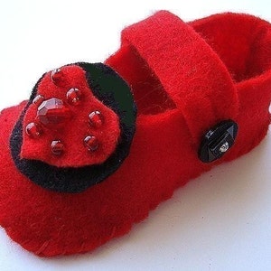 Make Felt Baby Shoes INSTANT DOWNLOAD PDF 126 make sizes newborn to 12 months.No sewing machine required image 1