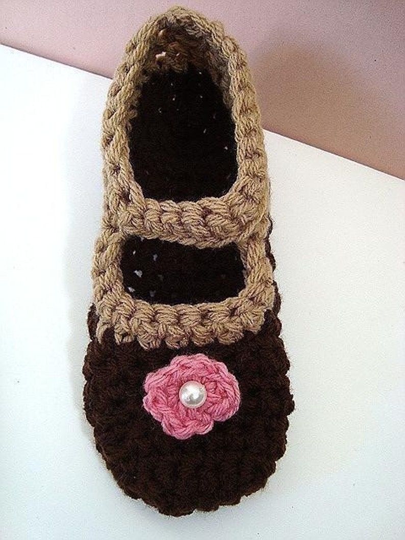 INSTANT DOWNLOAD Crochet Pattern PDF 75 Mary Jane Slippers Beginner Level, women's size 5 to 12. image 3