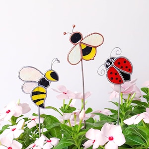 Estacas de vidrieras con forma de insectos para plantas, decoración para macetas de interior, atrapasoles de mariquitas y abejas, insectos de jardín originales.