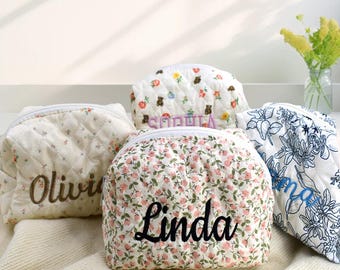 Custom Floral Cosmetic Bag: Personalized Embroidered Toiletry Bag