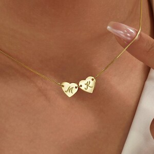 Collar de corazón y letra, collar de corazón con inicial personalizada/collar con letra grabada, collar con etiqueta de inicial personalizada, collar con monograma