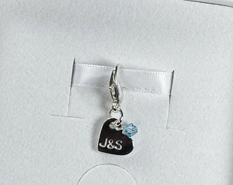 Personalisierter Blauer Blumenstrauß Charm, Hochzeit Glücksbringer, Etwas blaues Andenken Charm, Braut zum Verschenken, Strauß Erinnerung Charm