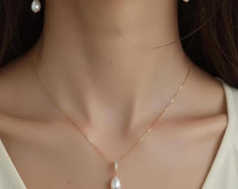 Minimalist Freshwater Pearl Drop Necklace, Single Pearl Necklace, Wedding Necklace, Bridal Jewelry, Bridesmaid Gift for Her, Gift for Mom