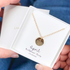 April Birth flower necklace, April Birthday gift for her, Daisy necklace, Birth flower jewellery, Mother&#39;s Day Gift, Gift for mum