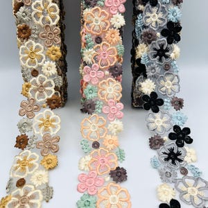 Galon brodé à fleurs en relief – ruban fantaisie 4,5 cm multicolore pour couture, DIY et customisation textile