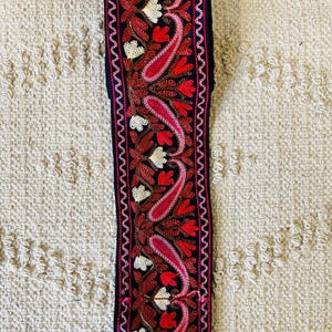 Galon broderie florale violine et fuschia