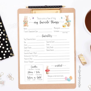 Puede incluir: Hoja de trabajo imprimible con una ilustración de un conejito y el texto "Estas son algunas de mis cosas favoritas". La hoja de trabajo es para un baby shower o una fiesta de cumpleaños y pide a los invitados que enumeren sus colores, aromas, bebidas, golosinas favoritas, etc.
