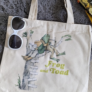 Bolsa de libros con forma de rana y sapo, bolso de mano para libros, bolso para amantes de los libros, bolso de compras, regalo para amantes de los libros, ratón de biblioteca, lector joven, literatura infantil, rana de dibujos animados