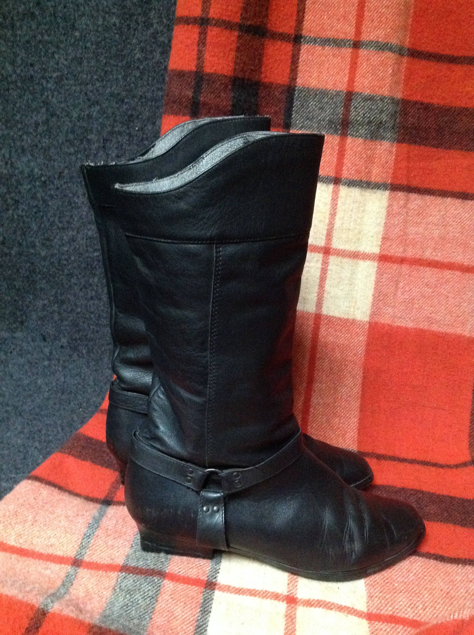 frye pointed toe boots