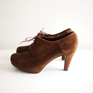 Vintage Plateau Stiefeletten, Braune Wildleder High Heel Stiefeletten, Cognac Wildleder Plattform, Braune Spitze Kappe Booties US 8 EU 39/39,5 UK 6