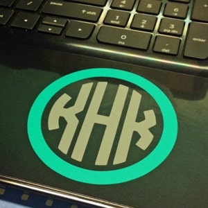 Circle Monogram with Arrow Frame Vinyl Decal