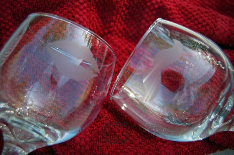His & Hers Etched Wine Glasses image 2