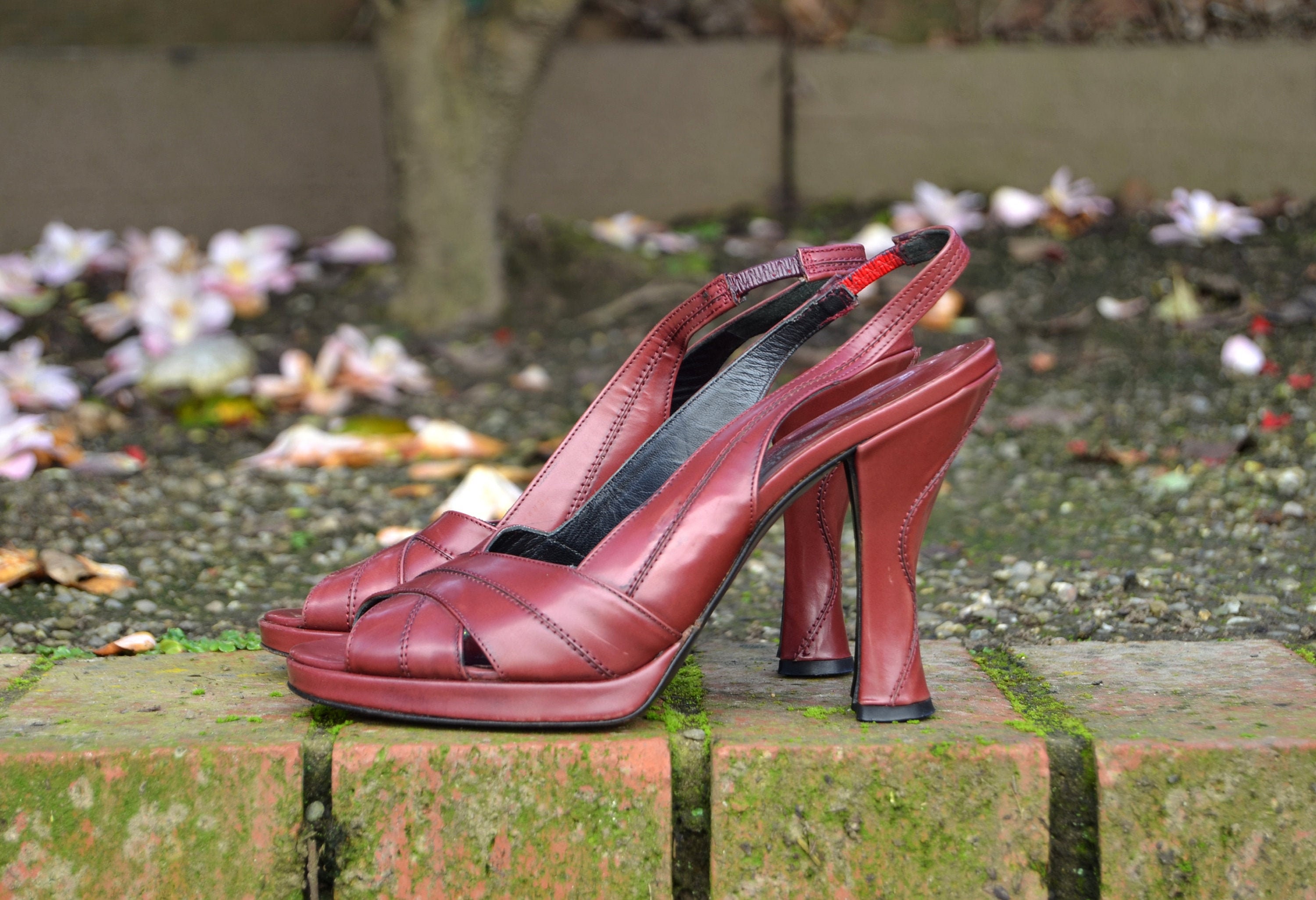 PRADA brown leather and alligator heels size 8 red bottoms red bow and  stitching
