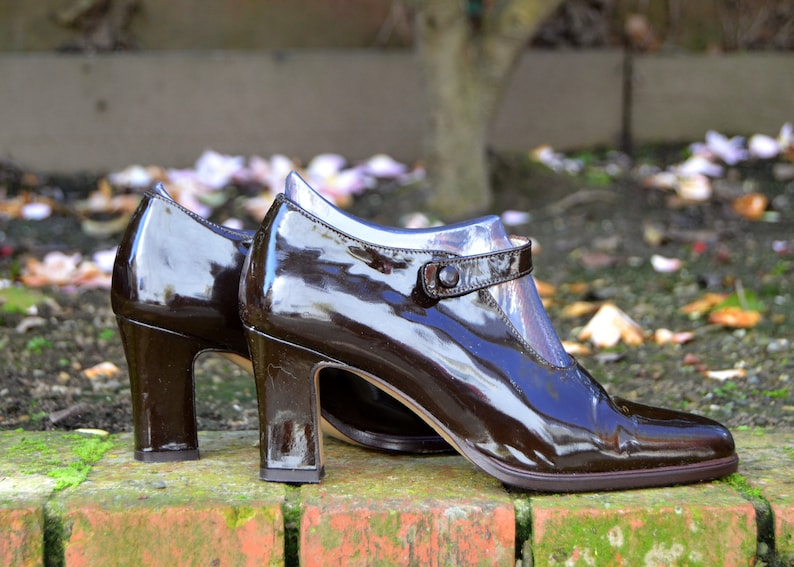 Ruggeri Made in Italy Sz 7, Eu 37.5 Dark chocolate patent leather mary jane heels