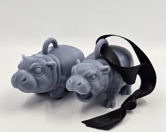 3D Printed Moo Deng Hippo Hanging Ornament, Miniature Hippo, Moo Deng Baby Pygmy Hippo 3D Printed Figure, Haggis, Two poses Available