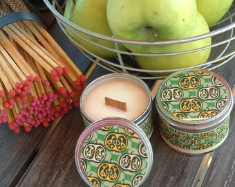 Fruity Soy Candles – Hand‑Poured with Wood Wick | Choose Your Scent