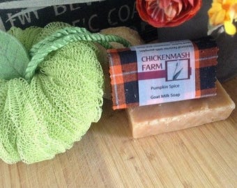 Jabón de leche de cabra con especias de calabaza – Pastilla artesanal elaborada mediante proceso en frío / Jabón de especias de otoño