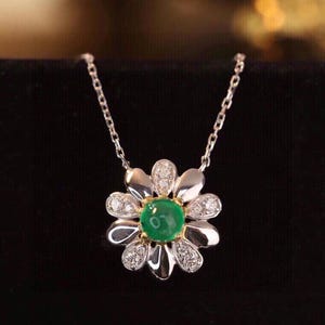 Emerald Daisy Necklace, 18K Gold Real Emerald Diamond Daisy Flower Charm Necklace, Gold Daisy Necklace, Flower Necklace, April Jewelry Gift