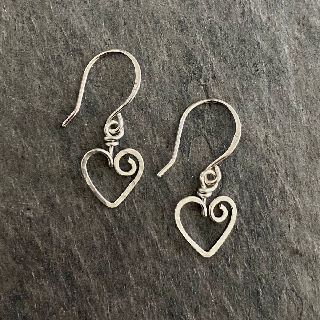 アクセサリー HEART SILVER EARRING Amazon.com: 925 Sterling Silver 9mm Pink CZ Heart Stud