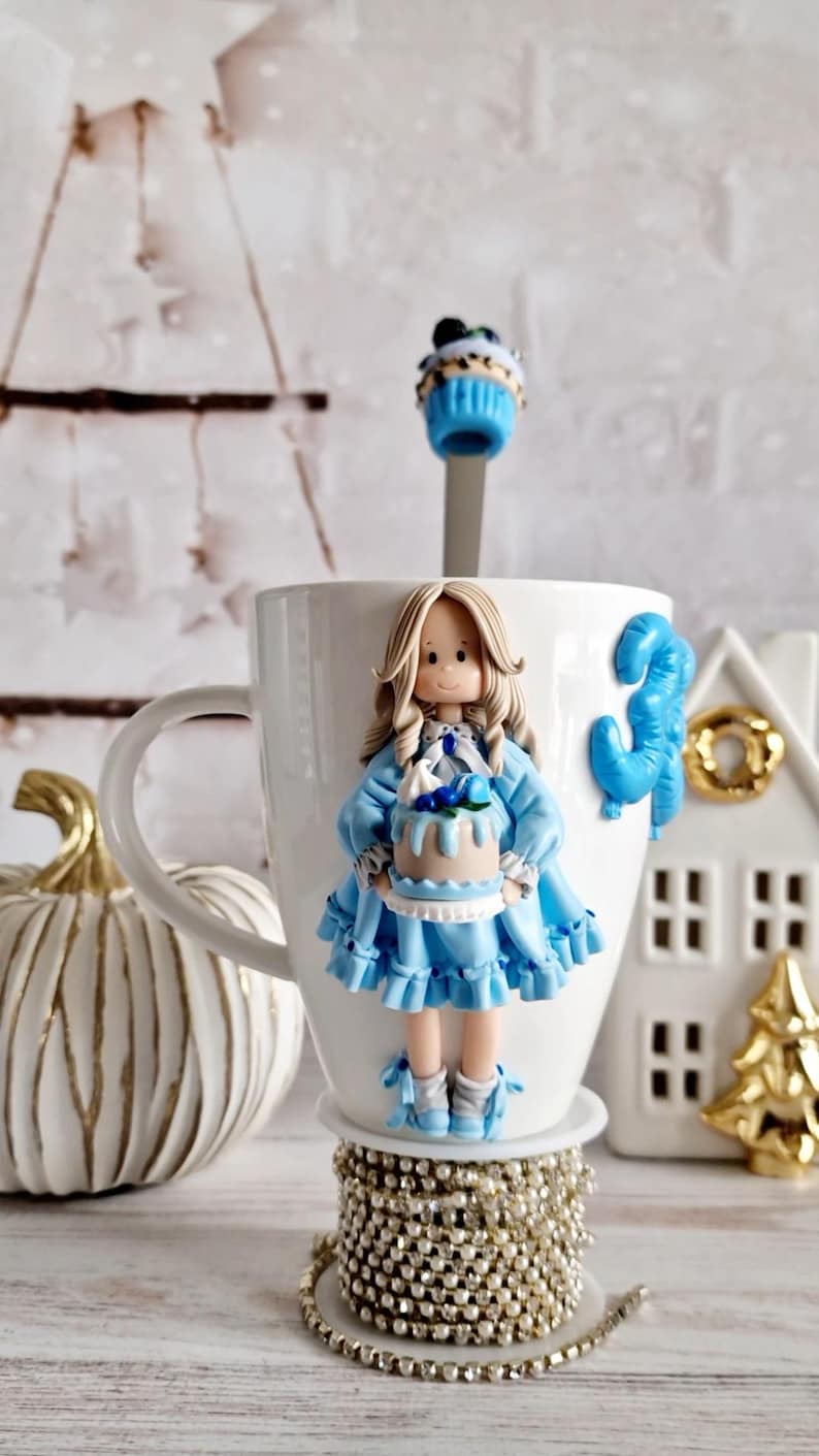 Polymerlera mugg och sked set, anpassad lerfigur mugg, tekopp set, födelsedagspresent till henne, julklapp, kawaii mugg, juldockor bild 8