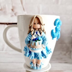 Polymerlera mugg och sked set, anpassad lerfigur mugg, tekopp set, födelsedagspresent till henne, julklapp, kawaii mugg, juldockor bild 9
