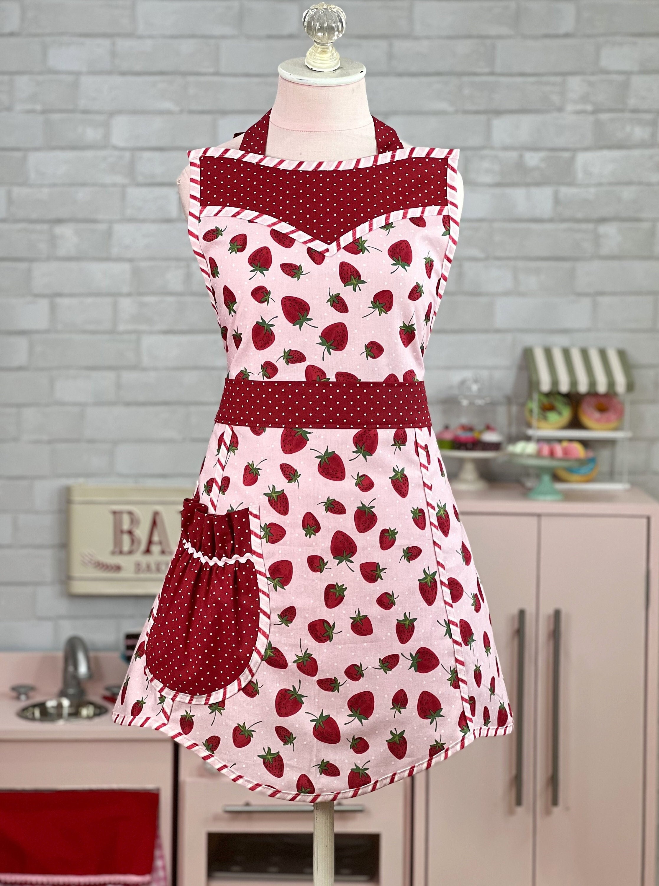 ワンピース Strawberry Loves Chocolate Apron Frill Strawberry Loves Chocolate Apron Frill JSK Set by Baby, the Stars