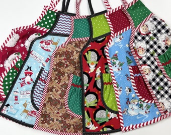 Christmas cookie party apron pack, Holiday baking party aprons, cute girls aprons, cookie decorating, Apron party favor, Christmas baking